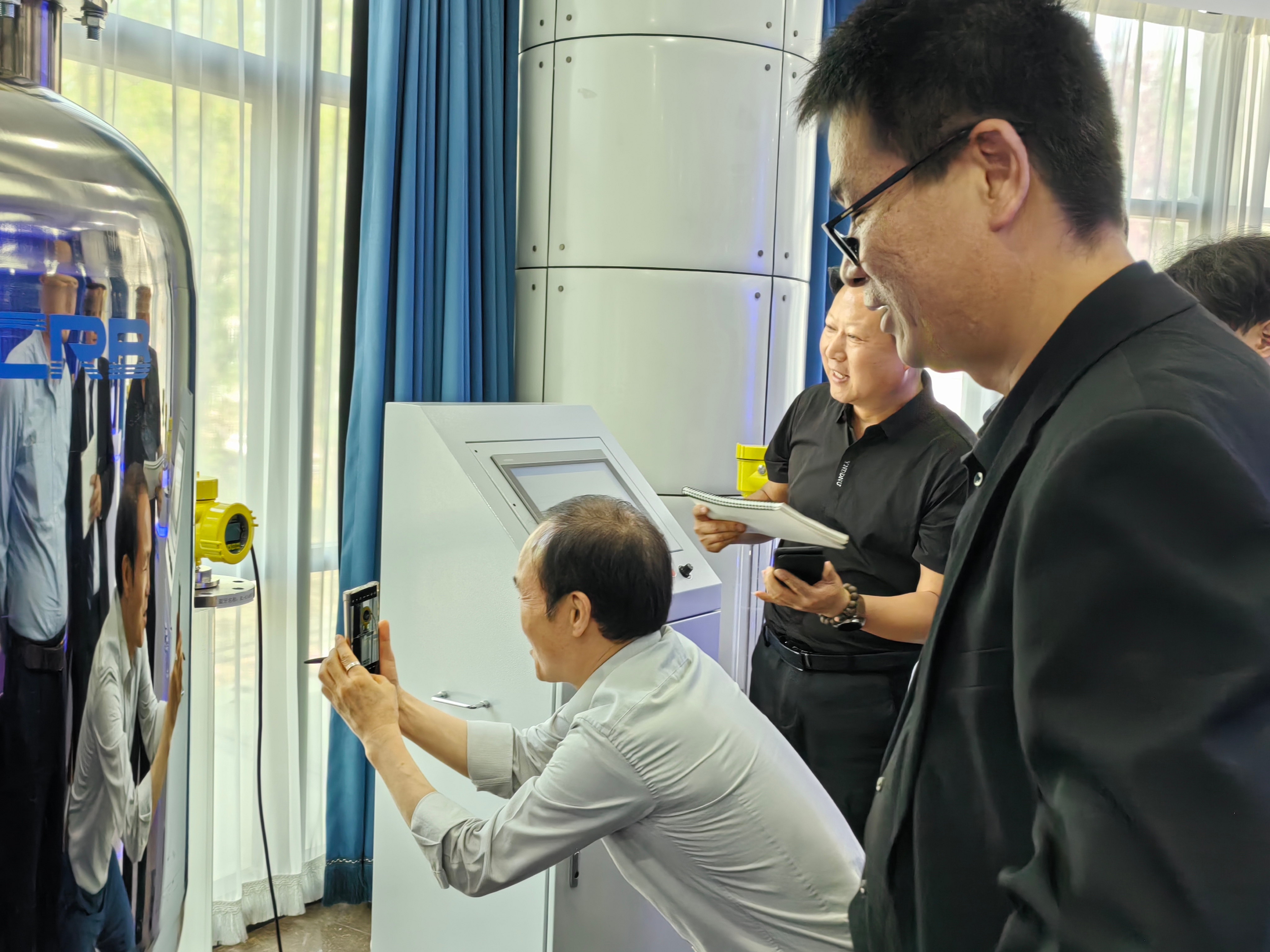 韓國客戶到訪北京精誠瑞博 開展技術(shù)交流與車間考察 韓國客戶到訪北京精誠瑞博 開展技術(shù)交流與車間考察